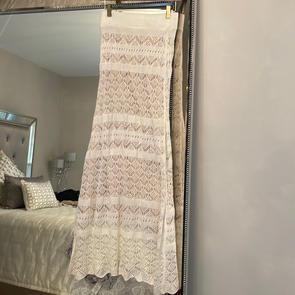 Maxi skirt - crochet - new